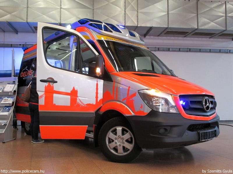 Mercedes-Benz Sprinter II facelift, fotó: Szemlits Gyula
Keywords: mentő mentőautó Ausztria osztrák
