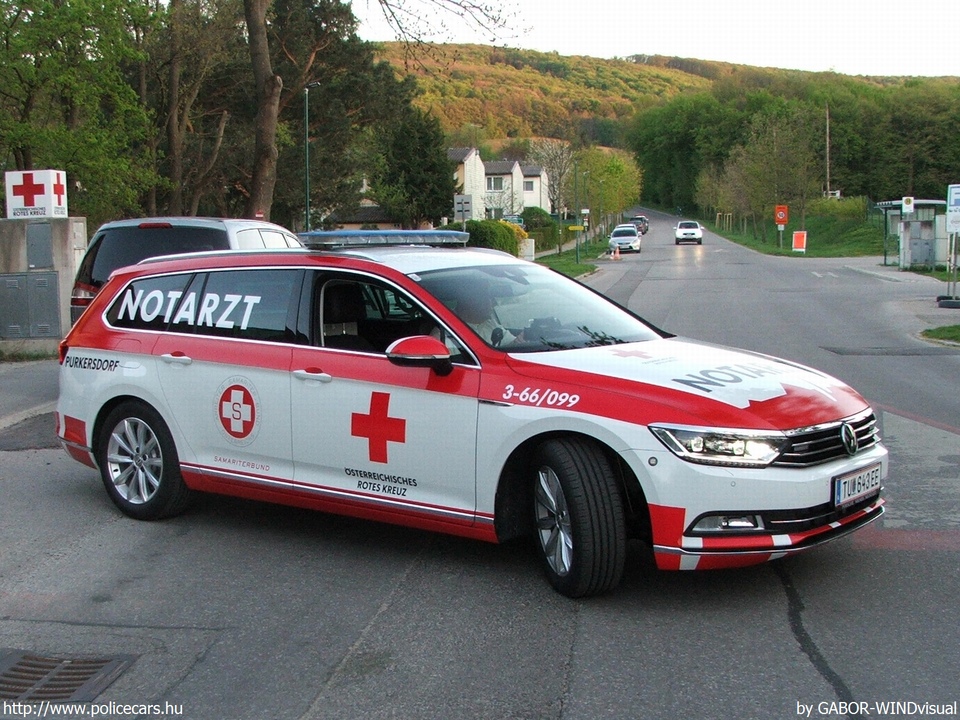 Volkswagen Passat 4-Motion Highline DSG, fotó: GABOR-WINDvisual
Keywords: osztrák Ausztria mentő mentőautó TU-643EE ambulance austrian Austria