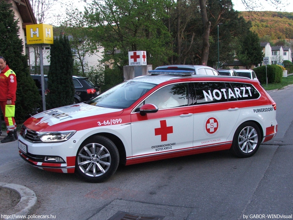 Volkswagen Passat 4-Motion Highline DSG, fotó: GABOR-WINDvisual
Keywords: osztrák Ausztria mentő mentőautó TU-643EE ambulance austrian Austria