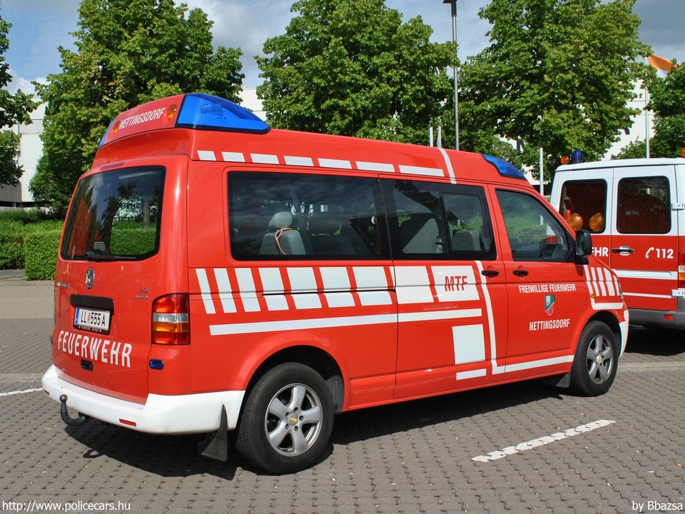 Volkswagen Transporter T5, fotó: Bbazsa
Keywords: Ausztria osztrák tûzoltó tûzoltóautó tûzoltóság fire firetruck austrian Austria