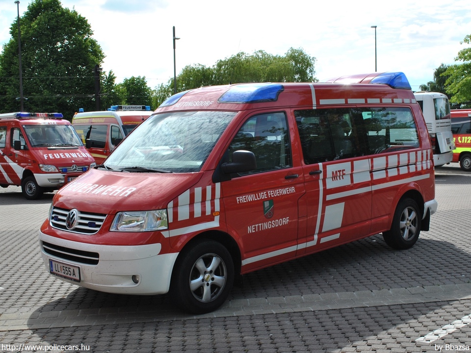 Volkswagen Transporter T5, fotó: Bbazsa
Keywords: Ausztria osztrák tûzoltó tûzoltóautó tûzoltóság fire firetruck austrian Austria