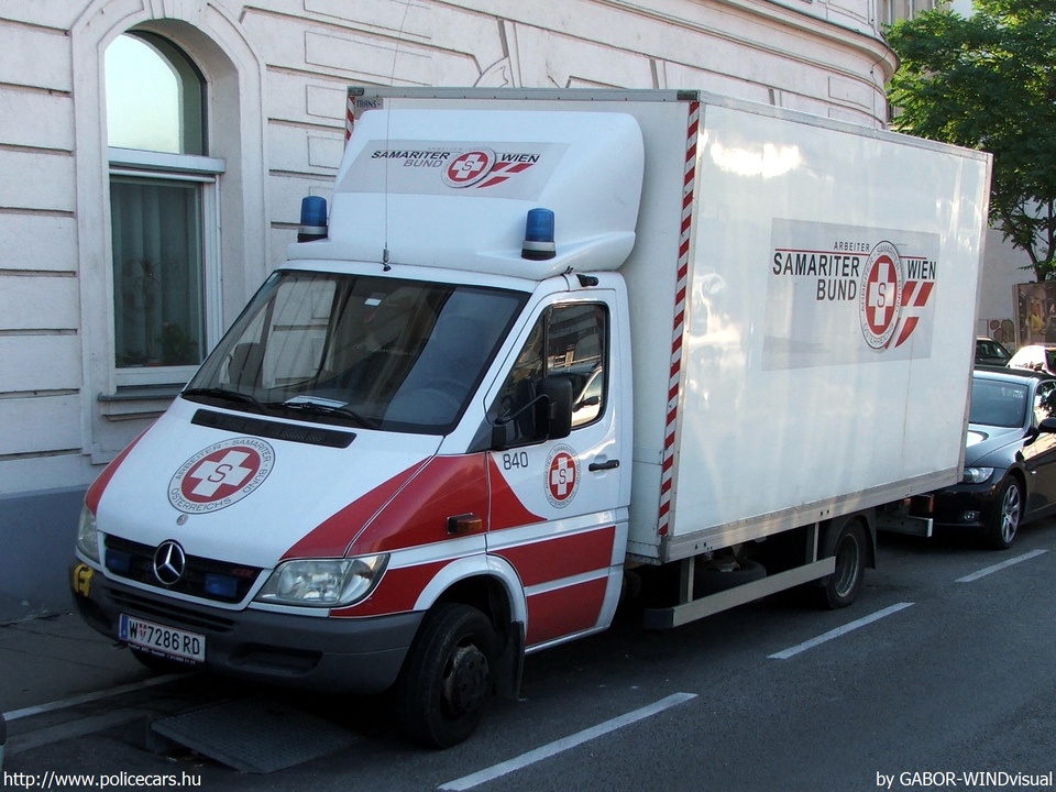 Mercedes Sprinter, fotó: GABOR-WINDvisual
Keywords: osztrák Ausztria mentő mentőautó ambulance austrian Austria