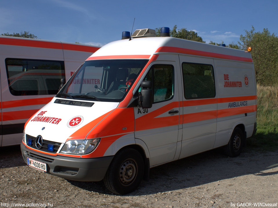 Mercedes Sprinter, Die Johanniter, fotó: GABOR-WINDvisual
Keywords: osztrák Ausztria mentő mentőautó ambulance austrian Austria