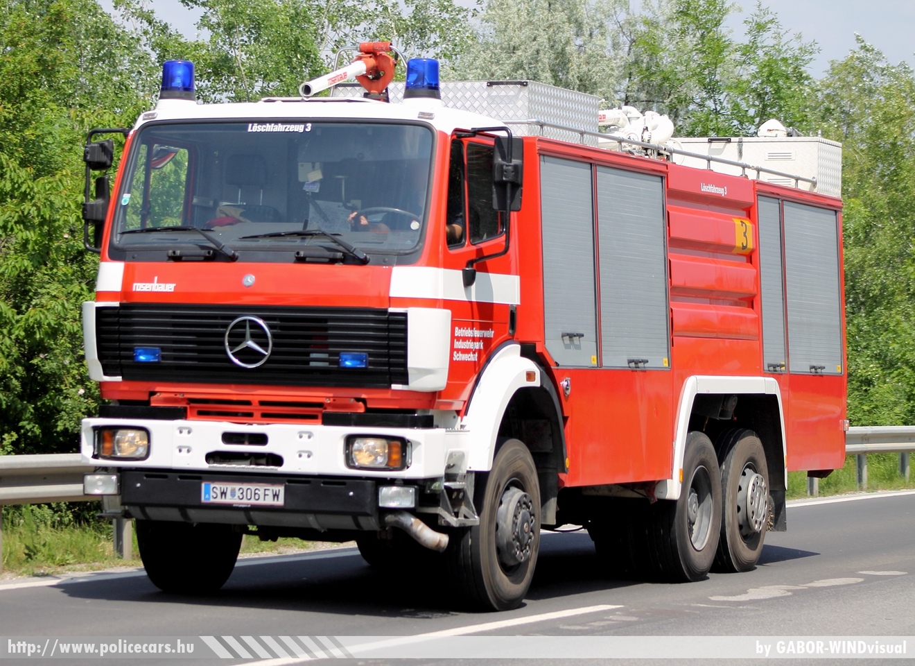 Mercedes Rosenbauer, fotó: GABOR-WINDvisual
Keywords: Ausztria osztrák tûzoltó tûzoltóautó tûzoltóság fire firetruck austrian Austria