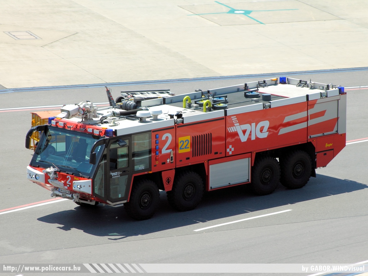 MAN Ziegler Z8, Vienna International Airport, fotó: GABOR-WINDvisual
Keywords: reptér Ausztria osztrák tûzoltó tûzoltóautó tûzoltóság fire firetruck austrian Austria