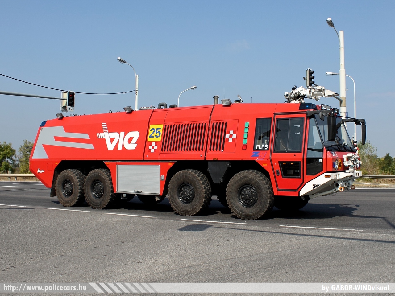 MAN Ziegler Z8, Vienna International Airport, fotó: GABOR-WINDvisual
Keywords: reptér Ausztria osztrák tûzoltó tûzoltóautó tûzoltóság fire firetruck austrian Austria