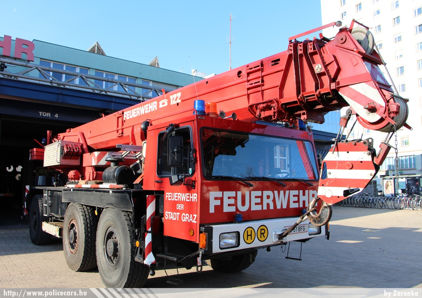 Liebherr LTM 1045, Graz, fotó: Zaronka
Keywords: reptér Ausztria osztrák tûzoltó tûzoltóautó tûzoltóság fire firetruck austrian Austria
