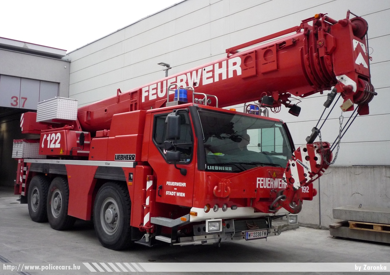 Liebherr LTM 1045 3.1 "Rocky", Bécs, fotó: Zaronka
Keywords: reptér Ausztria osztrák tûzoltó tûzoltóautó tûzoltóság fire firetruck austrian Austria