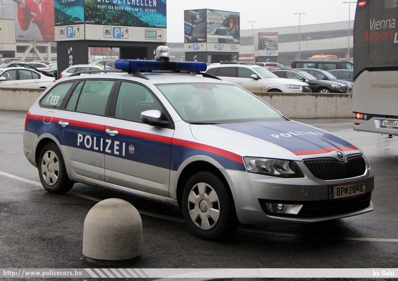 Skoda Octavia III, fotó: Gabi
Keywords: osztrák Ausztria rendőr rendőrautó rendőrség police policecar Austria austrian