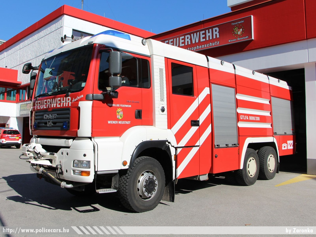 ÖAF TGA 33.410, Wiener Neustadt, fotó: Zaronka 
Keywords: Ausztria osztrák tûzoltó tûzoltóautó tûzoltóság 