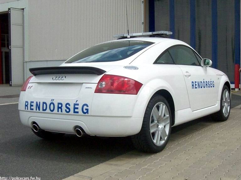 Audi TT
Keywords: rendőrautó rendőrség rendőr magyar Magyarország RB40-46 police policecar Hungary hungarian