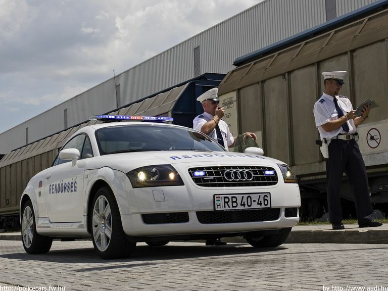 Audi TT, fotó: www.audi.hu
Keywords: rendőrautó rendőrség rendőr magyar Magyarország RB40-46 police policecar Hungary hungarian