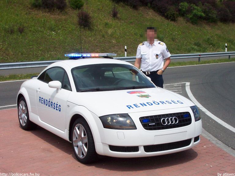 Audi TT, fotó: atiswrc
Keywords: rendőrautó rendőrség rendőr magyar Magyarország RB40-46 police policecar Hungary hungarian