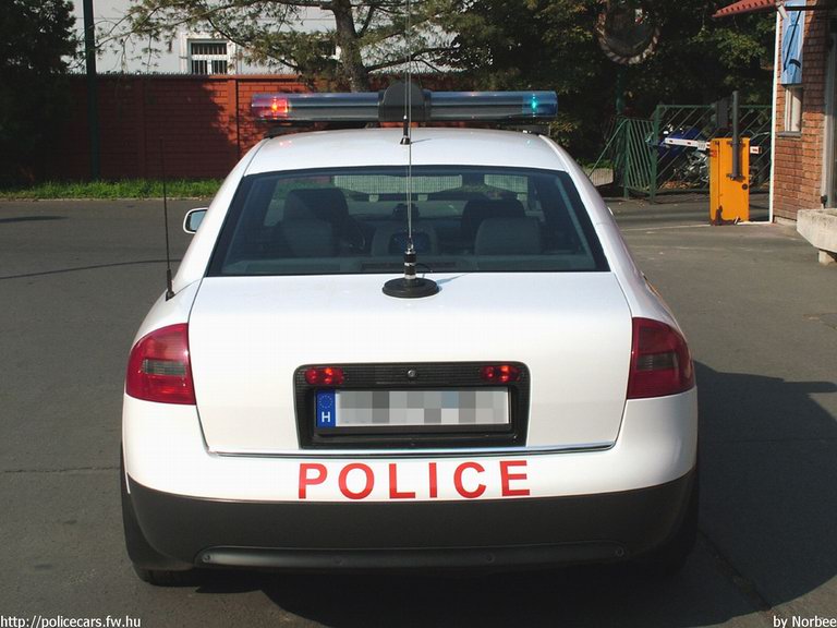 Audi A6, fotó: Norbee
Keywords: rendőrautó rendőrség rendőr magyar Magyarország police policecar Hungary hungarian