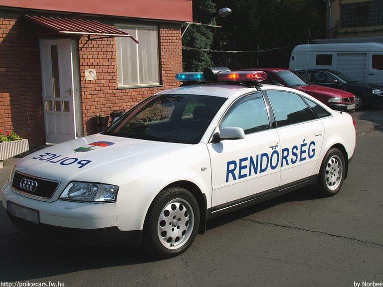 Audi A6, fotó: Norbee
Keywords: rendőrautó rendőrség rendőr magyar Magyarország police policecar Hungary hungarian