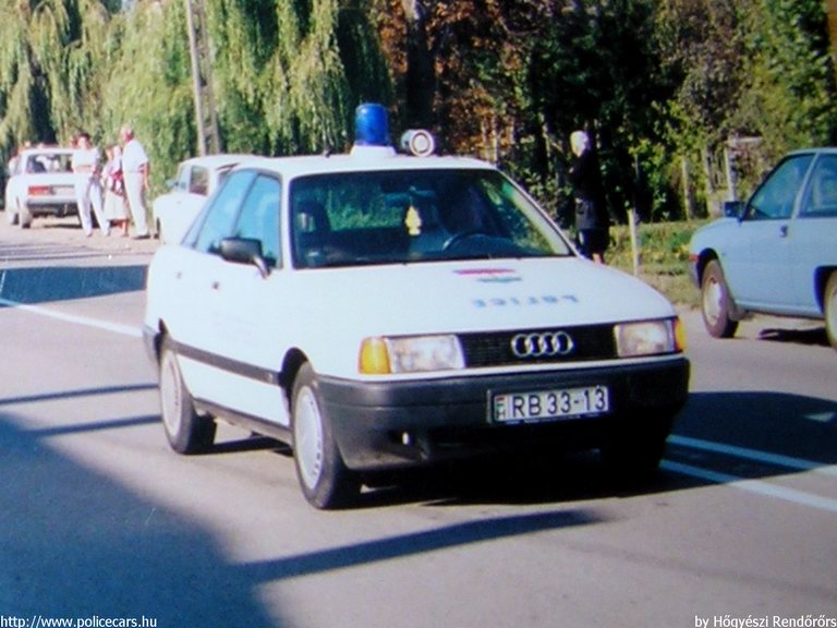 Audi 80, fotó: Hõgyészi Rendõrõrs
Keywords: rendőrautó rendőrség rendőr magyar Magyarország RB33-13 police policecar Hungary hungarian