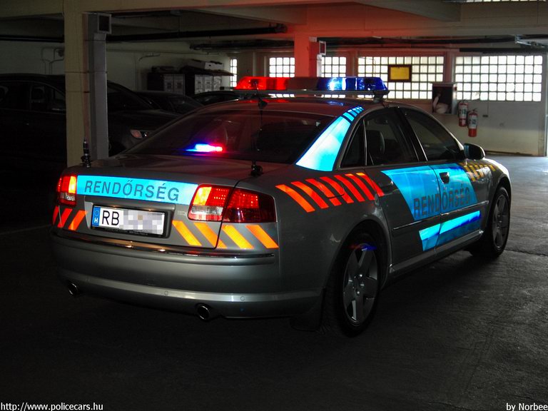 Audi A8, fotó: Norbee
Keywords: rendőrautó rendőrség rendőr magyar Magyarország police policecar Hungary hungarian
