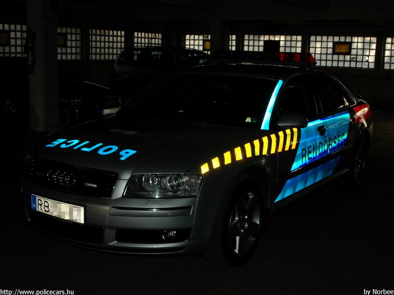 Audi A8, fotó: Norbee
Keywords: rendőrautó rendőrség rendőr magyar Magyarország police policecar Hungary hungarian