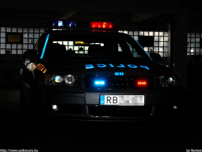 Audi A8, fotó: Norbee
Keywords: rendőrautó rendőrség rendőr magyar Magyarország police policecar Hungary hungarian