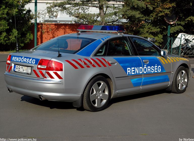Audi A8, fotó: Norbee
Keywords: rendőrautó rendőrség rendőr magyar Magyarország police policecar Hungary hungarian