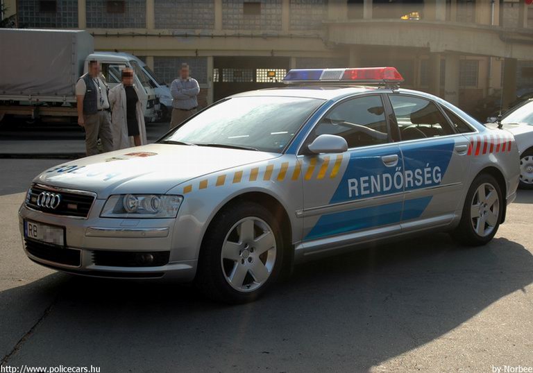 Audi A8, fotó: Norbee
Keywords: rendőrautó rendőrség rendőr magyar Magyarország police policecar Hungary hungarian