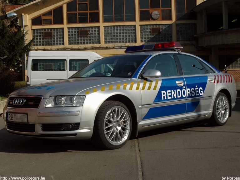 Audi A8, fotó: Norbee
Keywords: rendőrautó rendőrség rendőr magyar Magyarország police policecar Hungary hungarian