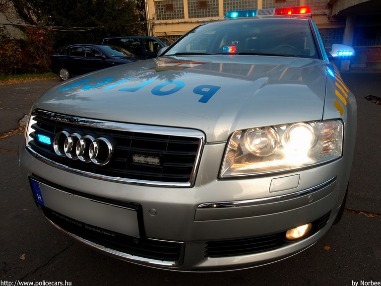 Audi A8, fotó: Norbee
Keywords: rendőrautó rendőrség rendőr magyar Magyarország police policecar Hungary hungarian