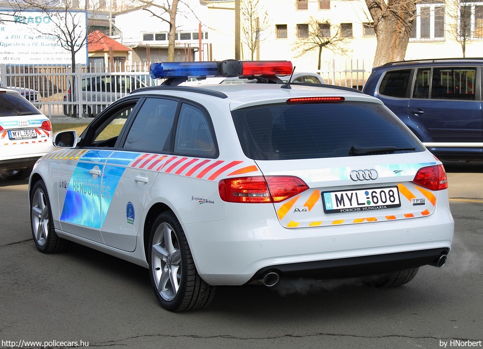Audi A4 Avant 3.0 TFSI quattro, fotó: HNorbert
Keywords: rendőr rendőrautó rendőrség magyar Magyarország MYL-608 police policecar Hungary hungarian