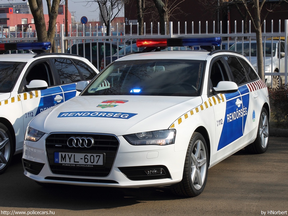 Audi A4 Avant 3.0 TFSI quattro, fotó: HNorbert
Keywords: rendőr rendőrautó rendőrség magyar Magyarország MYL-607 police policecar Hungary hungarian