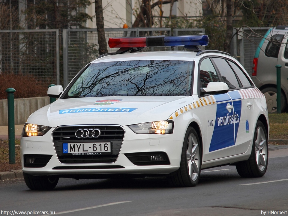 Audi A4 Avant 3.0 TFSI quattro, fotó: HNorbert
Keywords: rendőr rendőrautó rendőrség magyar Magyarország MYL-616 police policecar Hungary hungarian