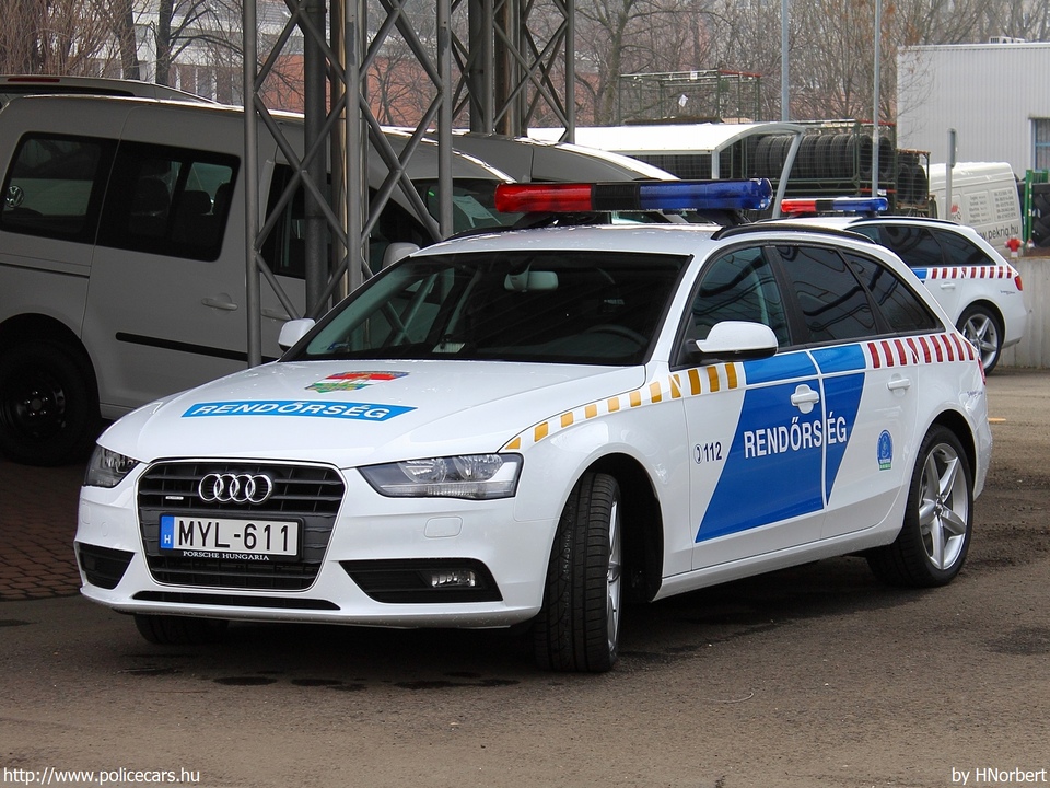 Audi A4 Avant 3.0 TFSI quattro, fotó: HNorbert
Keywords: rendőr rendőrautó rendőrség magyar Magyarország MYL-611 police policecar Hungary hungarian