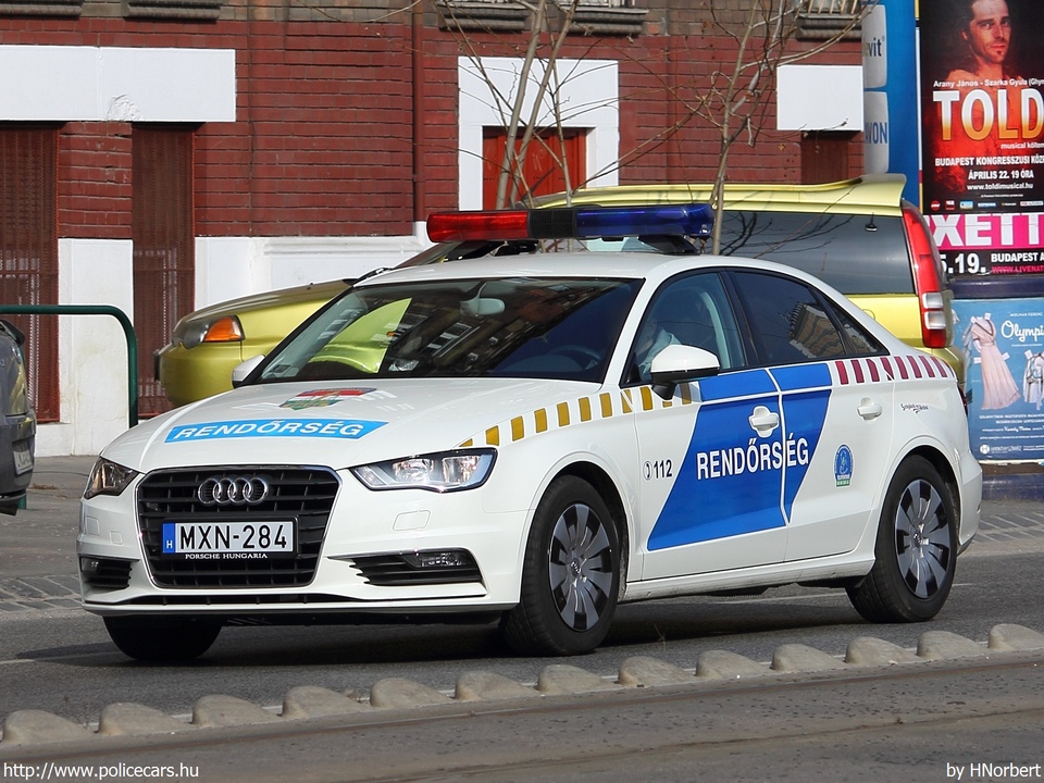 Audi A3 Limousine 1.4 TFSI, fotó: HNorbert
Keywords: rendőr rendőrautó rendőrség magyar Magyarország MXN-284 police policecar Hungary hungarian
