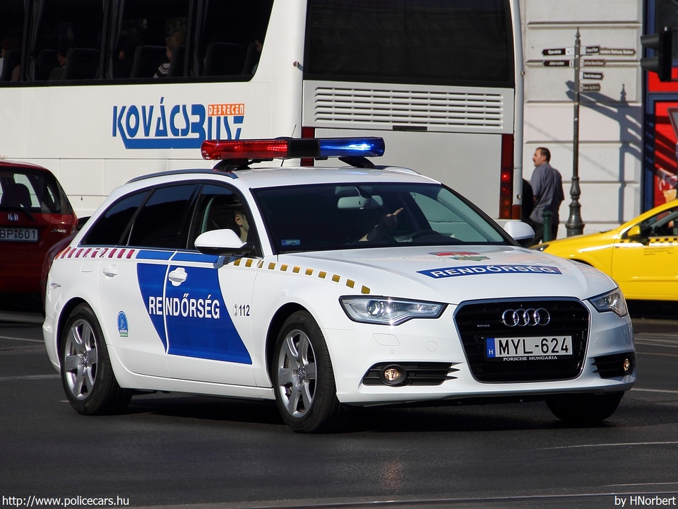 Audi A6 Avant V6 3.0 TDI quattro, fotó: HNorbert
Keywords: rendőr rendőrautó rendőrség magyar Magyarország MYL-624 police policecar Hungary hungarian