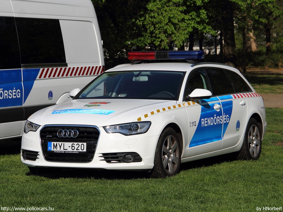 Audi A6 Avant V6 3.0 TDI quattro, fotó: HNorbert
Keywords: rendőr rendőrautó rendőrség magyar Magyarország MYL-620 police policecar Hungary hungarian