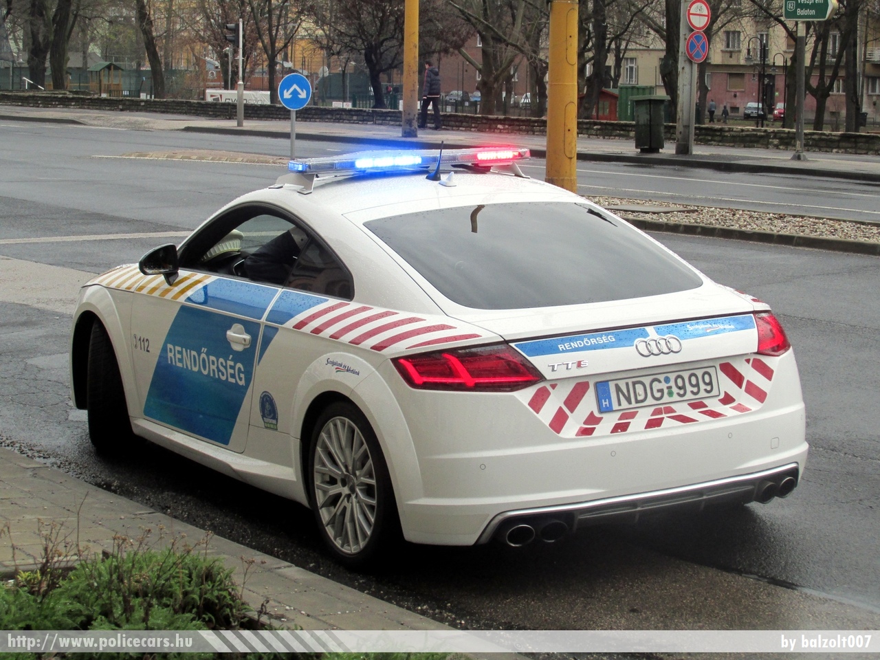Audi TTs Coupe, fotó: balzolt007
Keywords: rendőr rendőrautó rendőrség magyar Magyarország NDG-999 police policecar Hungary hungarian