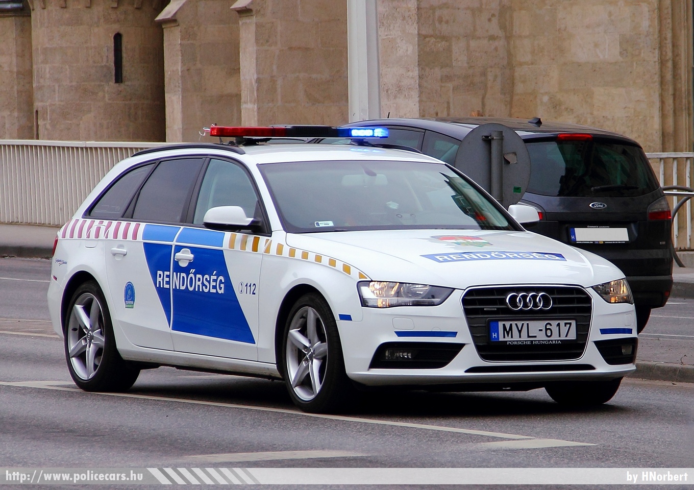 Audi A4 Avant 3.0 TFSI quattro, fotó: HNorbert
Keywords: rendőr rendőrautó rendőrség magyar Magyarország MYL-617 police policecar Hungary hungarian
