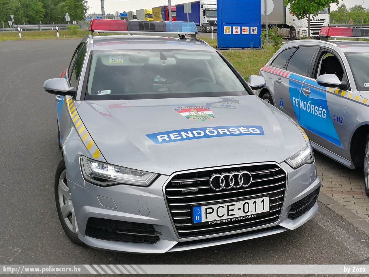 Audi A6 Avant quattro, fotó: Zozo
Keywords: rendőr rendőrautó rendőrség magyar Magyarország PCE-011 police policecar Hungary hungaria