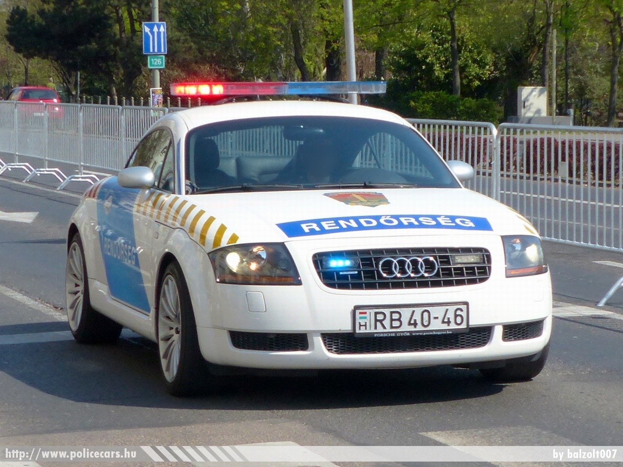 Audi TT, fotó: balzolt007
Keywords: rendőr rendőrautó rendőrség magyar Magyarország RB40-46 police policecar Hungary hungarian