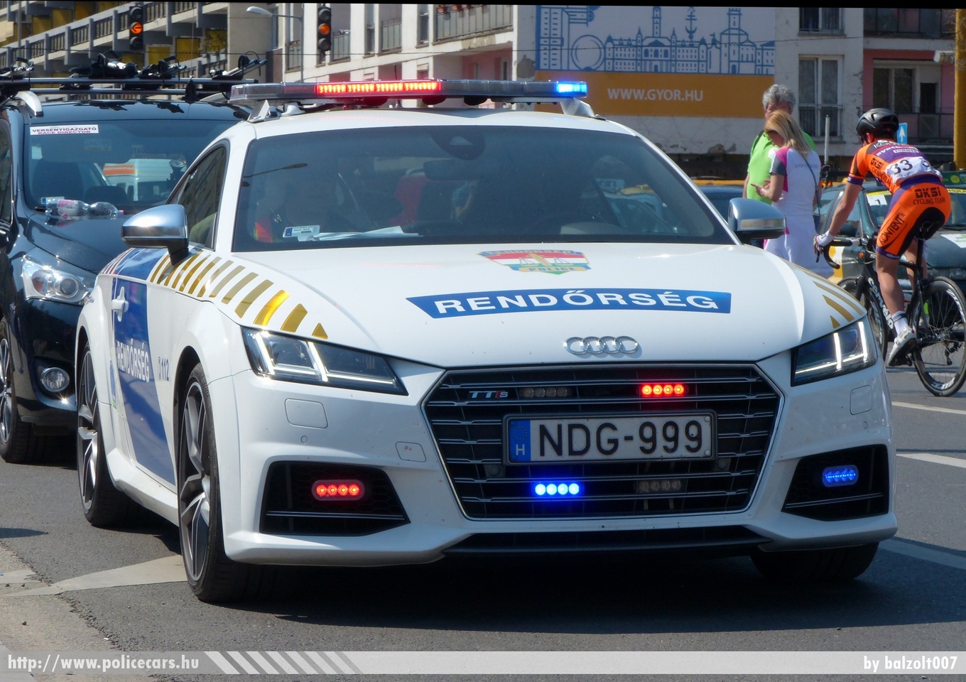 Audi TTs Coupe, fotó: balzolt007
Keywords: rendőr rendőrautó rendőrség magyar Magyarország NDG-999 police policecar Hungary hungarian