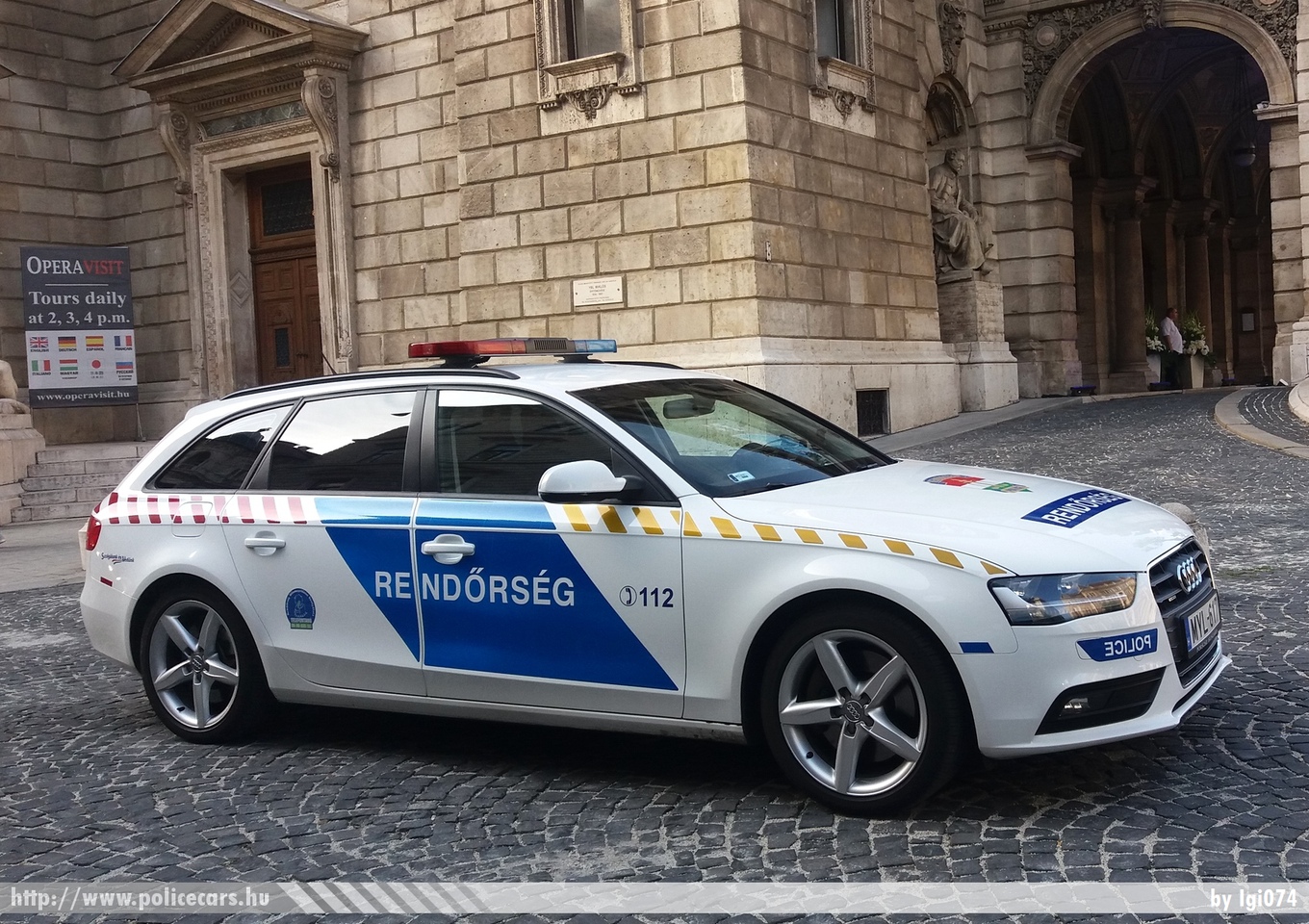 Audi A4 Avant 3.0 TFSI quattro, fotó: Igi074
Keywords: rendőr rendőrautó rendőrség magyar Magyarország MYL-617 police policecar Hungary hungarian
