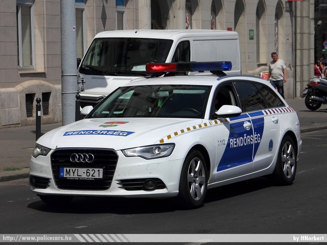 Audi A6 Avant V6 3.0 TDI quattro, fotó: HNorbert
Keywords: rendőr rendőrautó rendőrség magyar Magyarország police policecar Hungary hungarian MYL-621