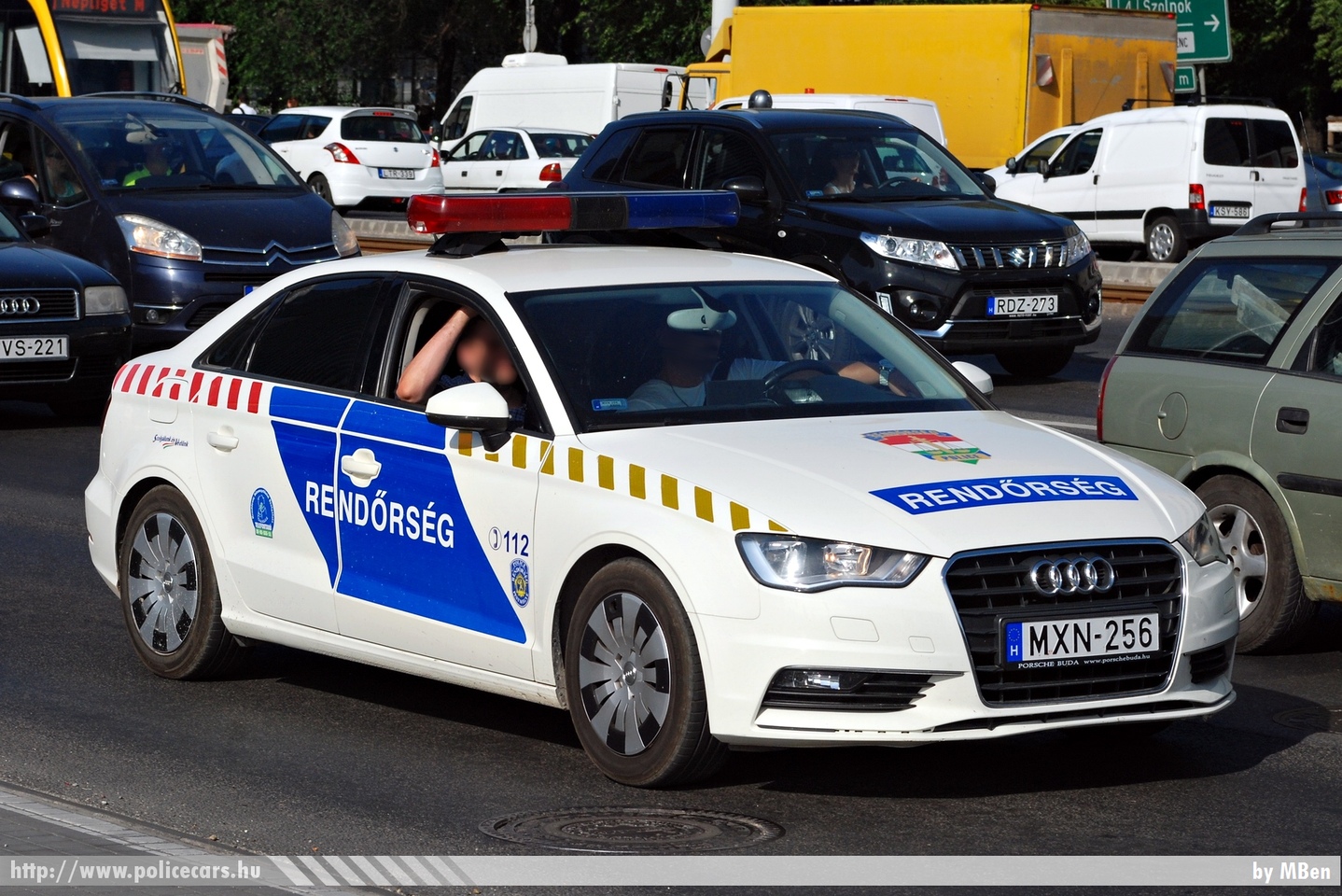Audi A3 Limousine TFSI, fotó: MBen
Keywords: rendőr rendőrautó rendőrség magyar Magyarország police policecar Hungary hungarian MXN-256