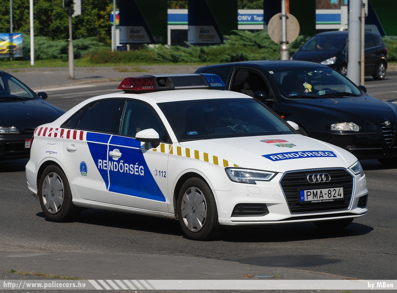 Audi A3 Limousine TFSI, fotó: MBen
Keywords: rendőr rendőrautó rendőrség magyar Magyarország police policecar Hungary hungarian PMA-824