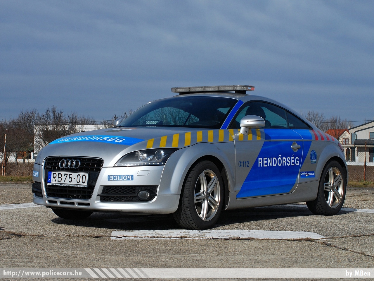 Audi TT, fotó: MBen
Keywords: rendőr rendőrautó rendőrség magyar Magyarország police policecar Hungary hungarian RB75-00