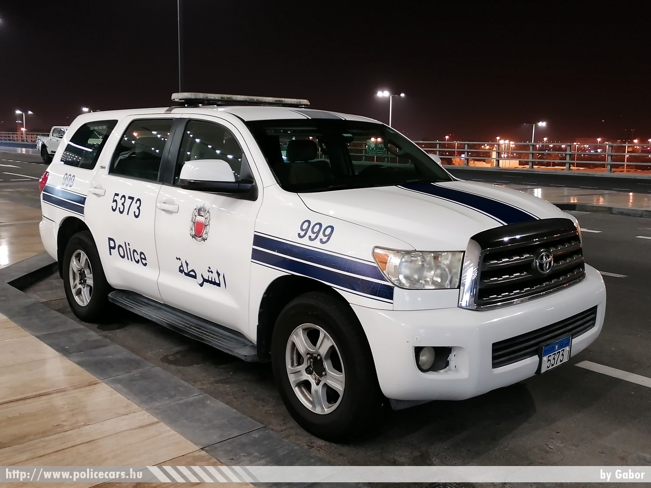 Toyota Sequoia, Public Security Forces (Bahrain State Police), fotó: Gabor
Keywords: rendőr rendőrautó rendőrség Bahrein bahreini Bahrain bahraini police policecar