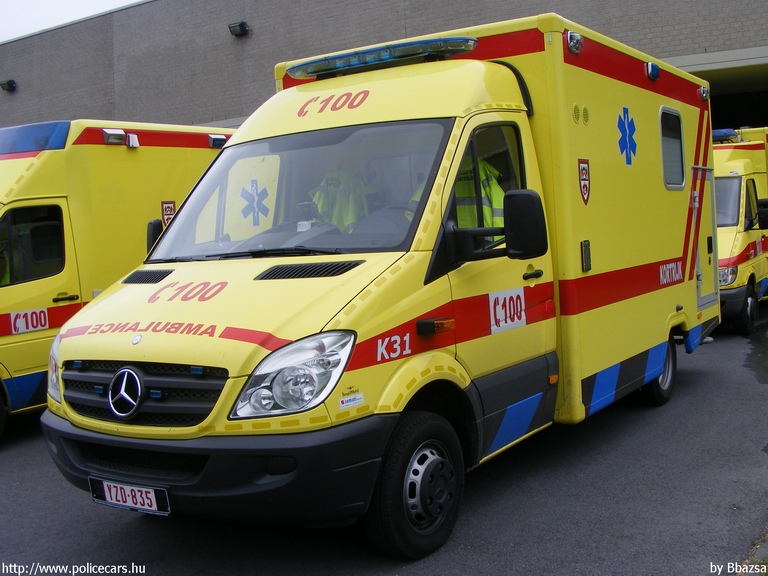 Mercedes Sprinter II, fotó: Bbazsa
Keywords: mentő mentőautó belga Belgium
