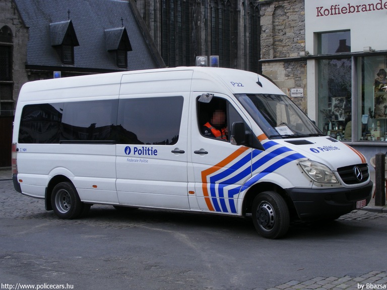 Mercedes Sprinter II, fotó: Bbazsa
Keywords: rendőrautó rendőrség rendőr belga Belgium