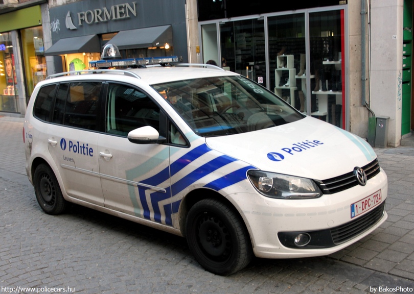Volkswagen Touran, fotó: BakosPhoto
Keywords: rendőr rendőrautó rendőrség belga Belgium 1-DPC-724