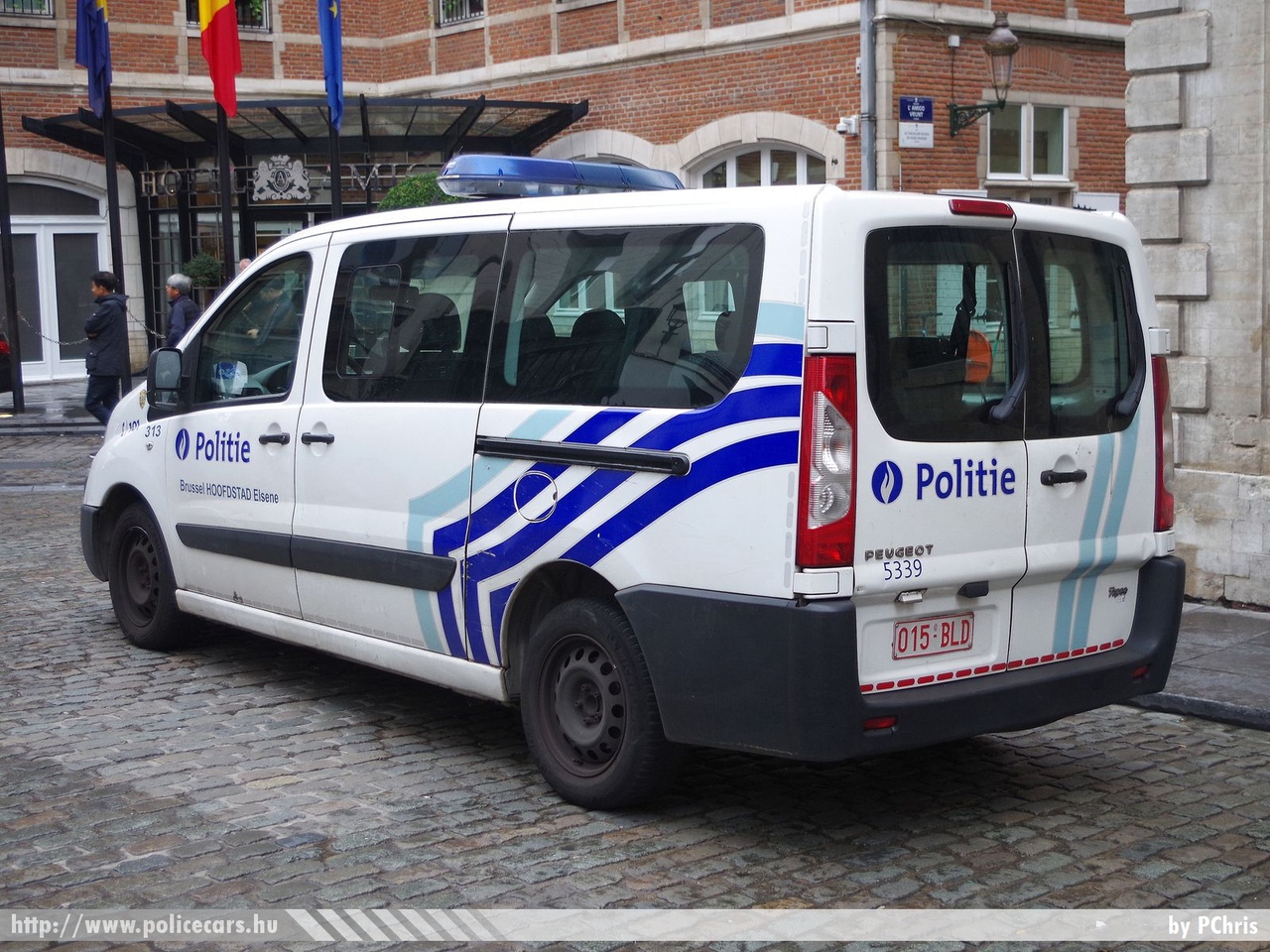 Peugeot Expert Tepee, Brüsszel, fotó: PChris
Keywords: belga Belgium rendőr rendőrautó rendőrség belgian police policecar