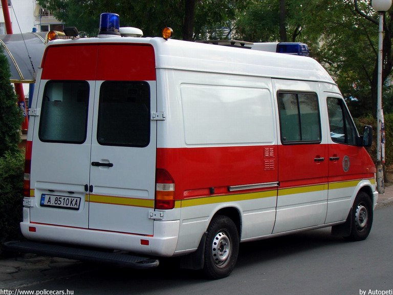 Mercedes Sprinter, fotó: Autopeti
Keywords: mentő mentőautó Bulgária bolgár